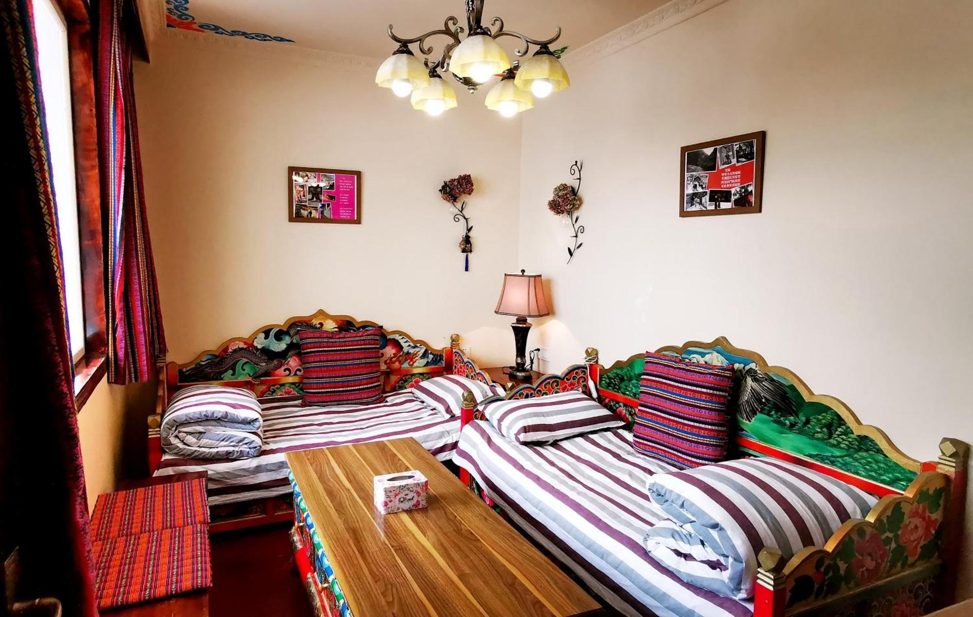 Kangding Guozhuang Nan Wu Hao Boutique Inn Exterior photo