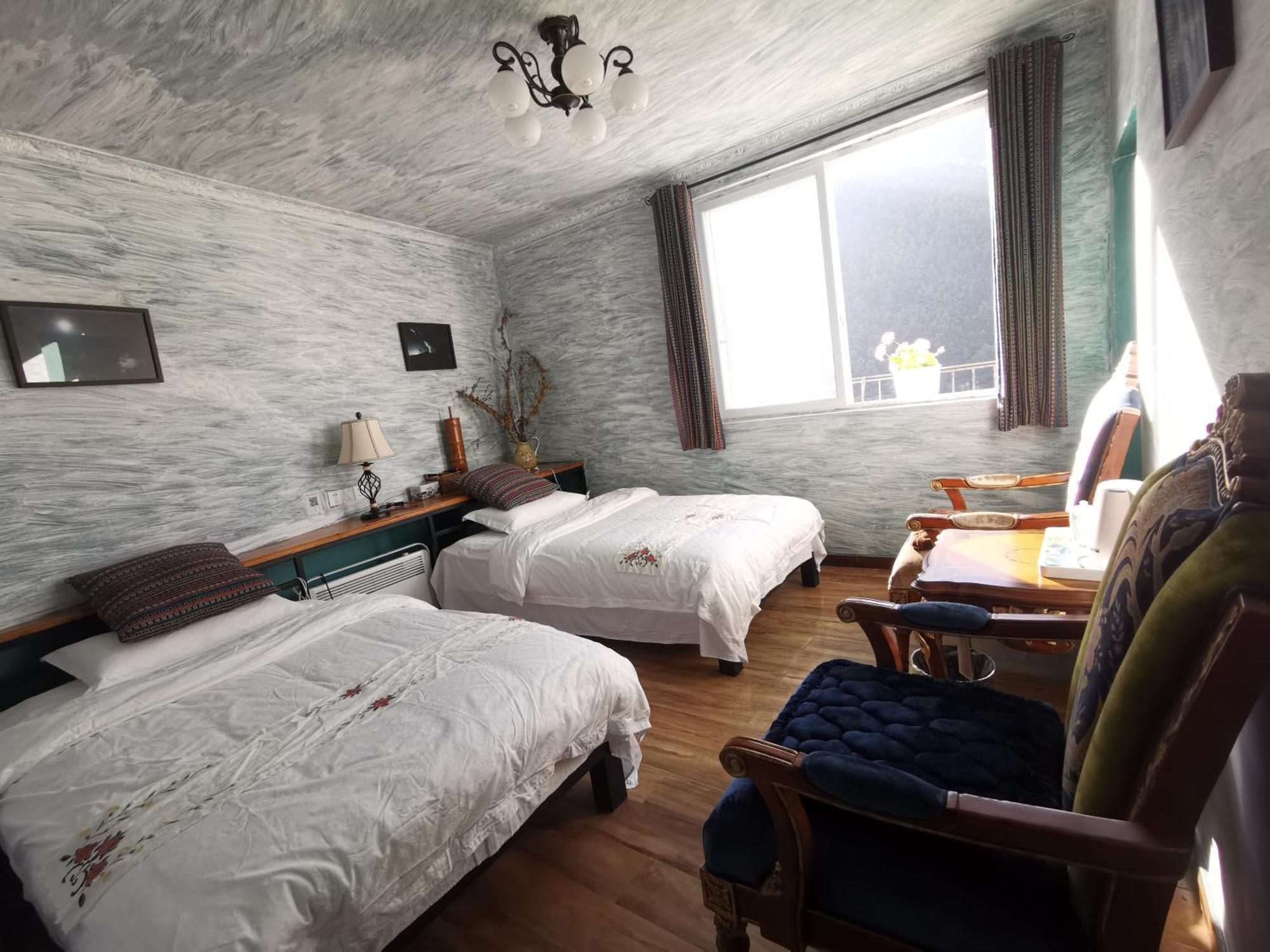 Kangding Guozhuang Nan Wu Hao Boutique Inn Exterior photo